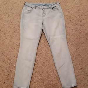 Light wash old navy skinny jeans size 14